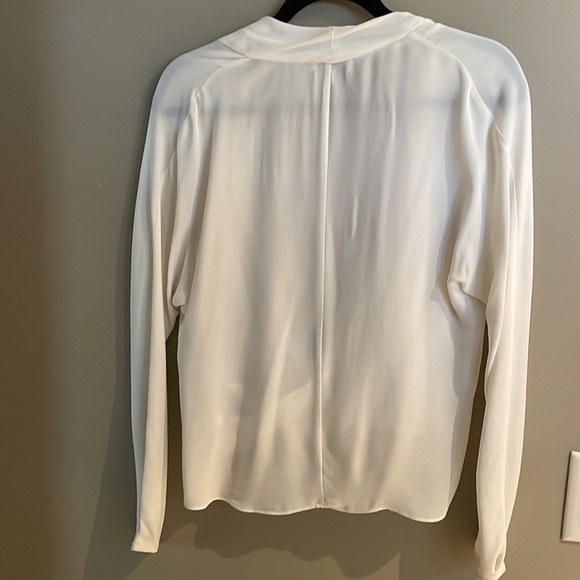 Aritzia Babaton Silk Blouse - Picture 2 of 2